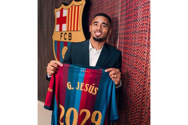 Gabriel Jesus joins Barcelona from Arsenal on three-year deal