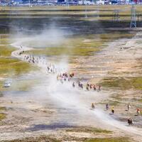 InXizang | Traditional horse racing festival in Nagqu showcases ethnic sports, cultural activities