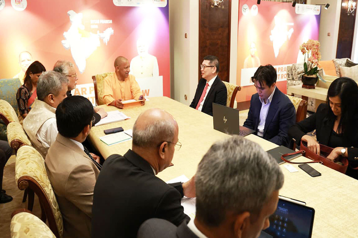 CM Yogi meets GIC CEO, Tamsek chairman during Singapore visit
