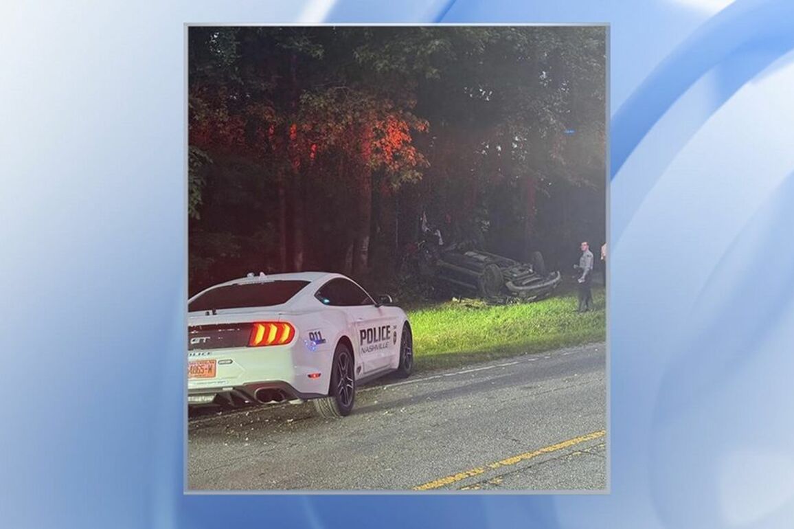 Driver in custody after police chase in Nashville ended in car wreck