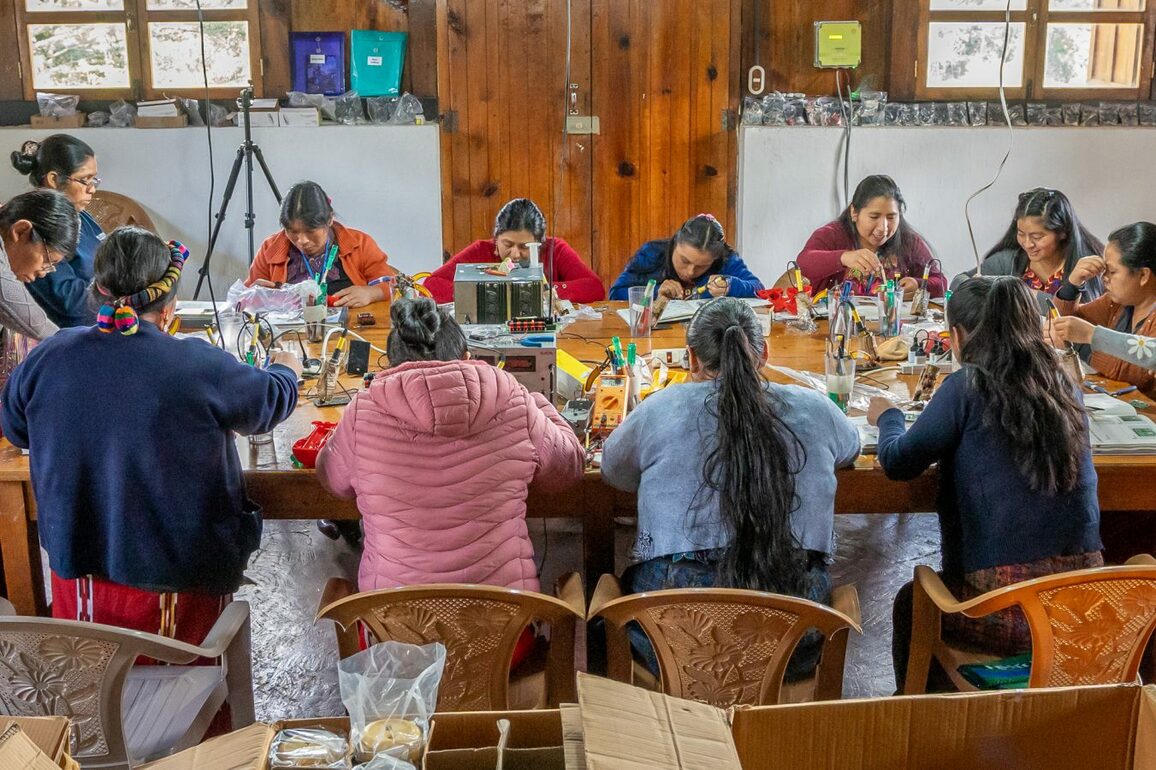 Indigenous women illuminate Guatemalan communities - Havana Times