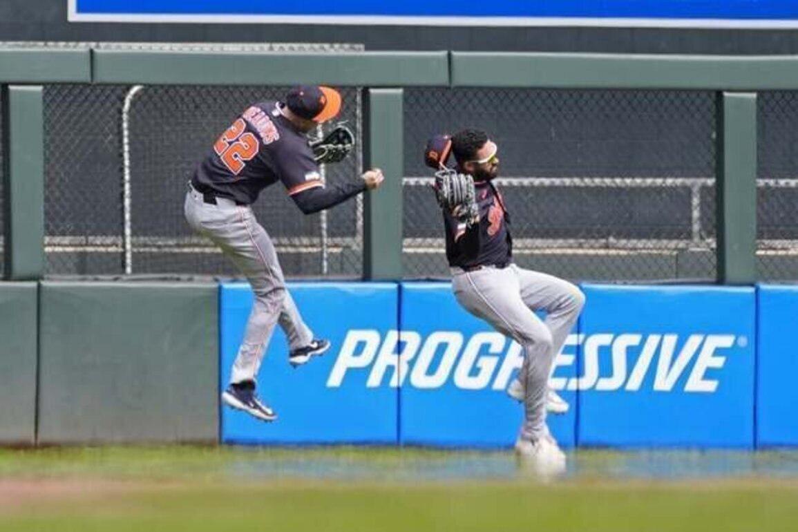 Tigers CF Parker Meadows hospitalized after collision