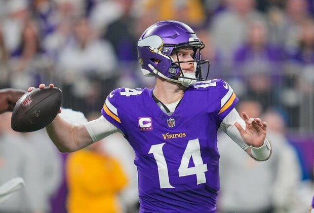 Sam Darnold-led Vikings down Packers for ninth straight win