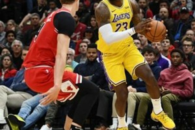 LeBron sparks Lakers in NBA comeback triumph at Chicago