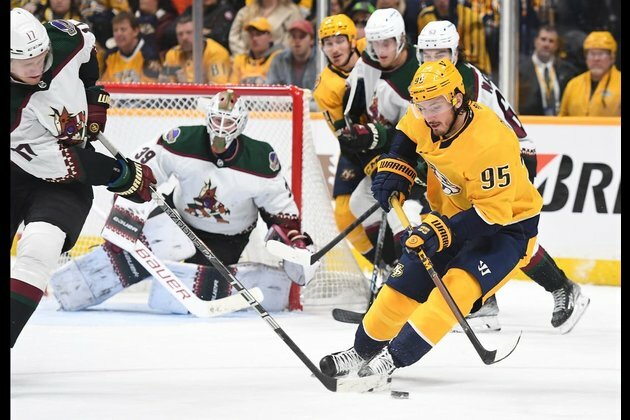 On a roll, Predators make quick visit to improved Red Wings