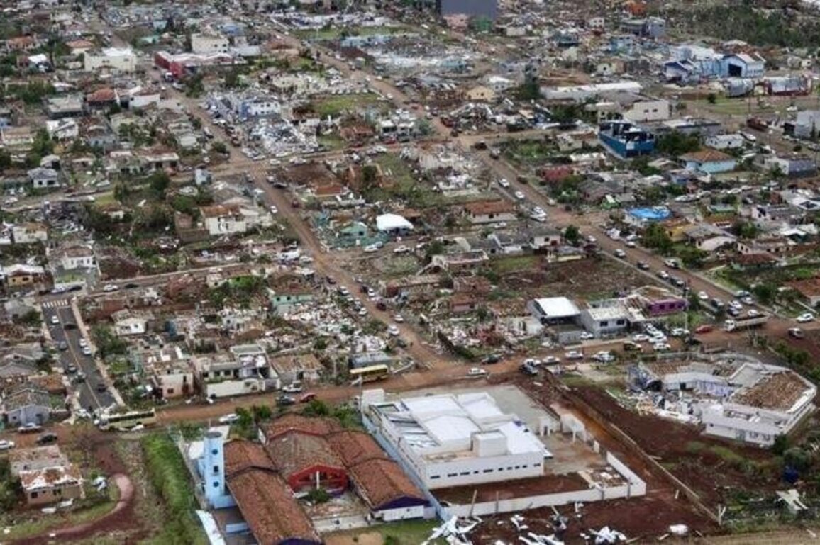 Powerful tornado slams Brazil's southern Parana state, kills six