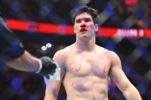 Mike Malott TKOs Gilbert Burns, forces abrupt retirement