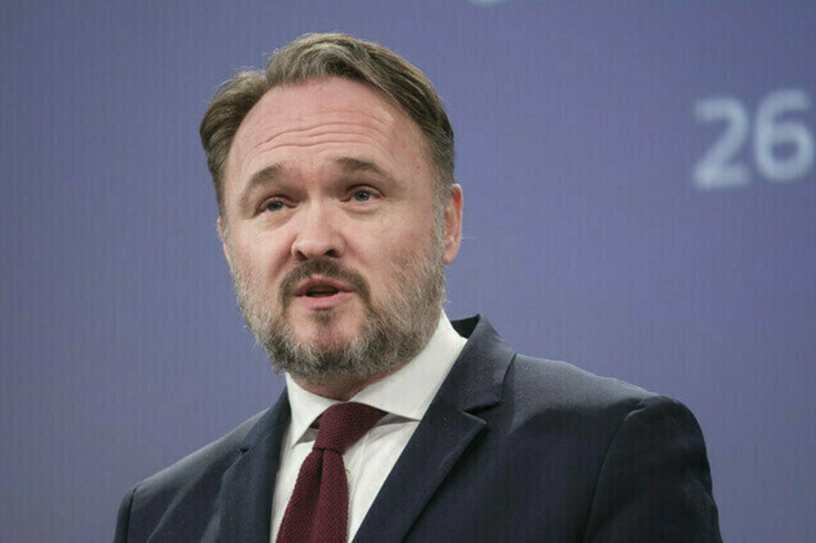 EU energy chief demands permanent ban on Russian imports
