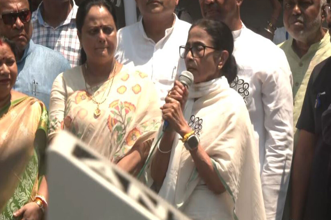 "Will go to court if names of valid voters not restored": West Bengal CM Mamata Banerjee