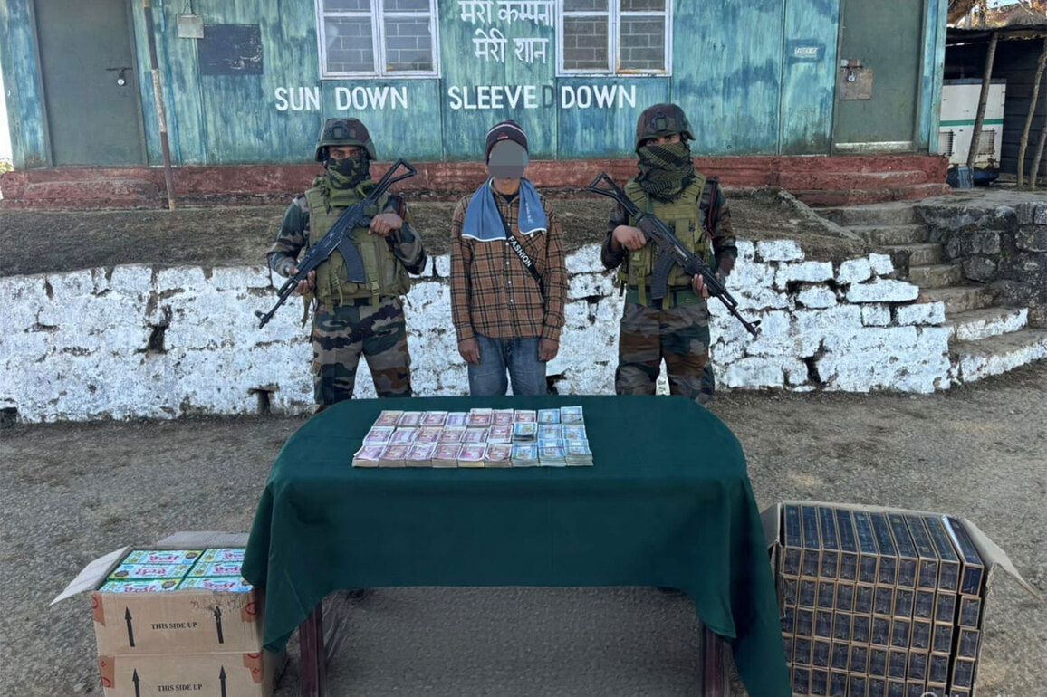 Mizoram: Assam Rifles seizes foreign currency, smuggled tobacco, foreign cigarettes in Siaha; 1 individual held