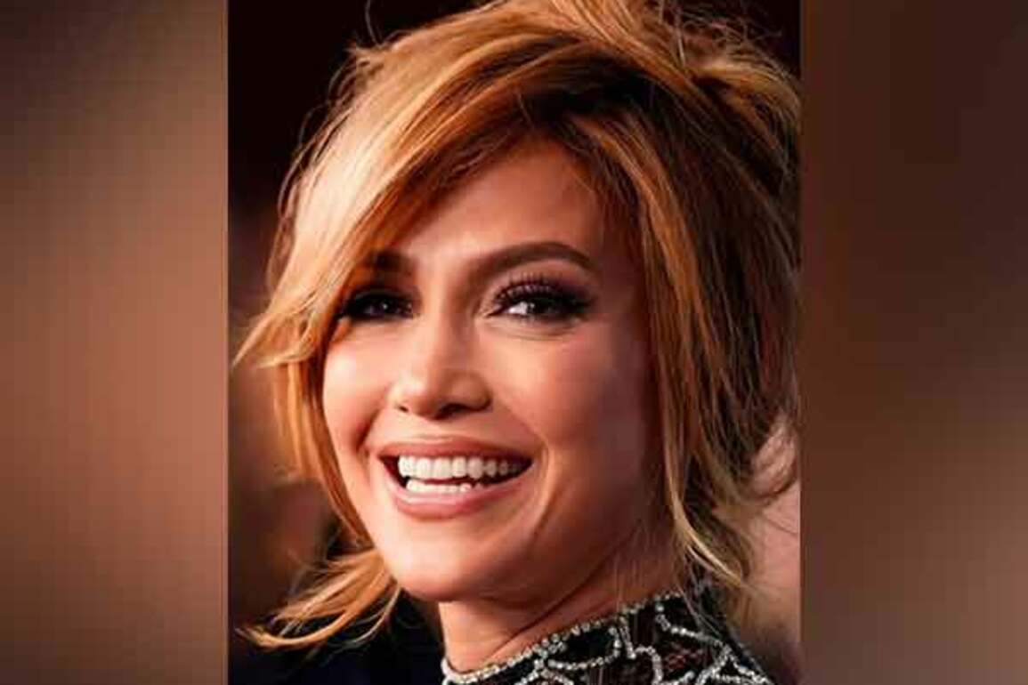 Jennifer Lopez to host American Music Awards for second time