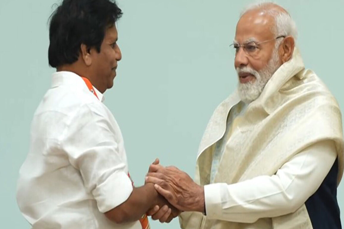PM Modi meets Kerala BJP Panchayat, municipality and corporation members