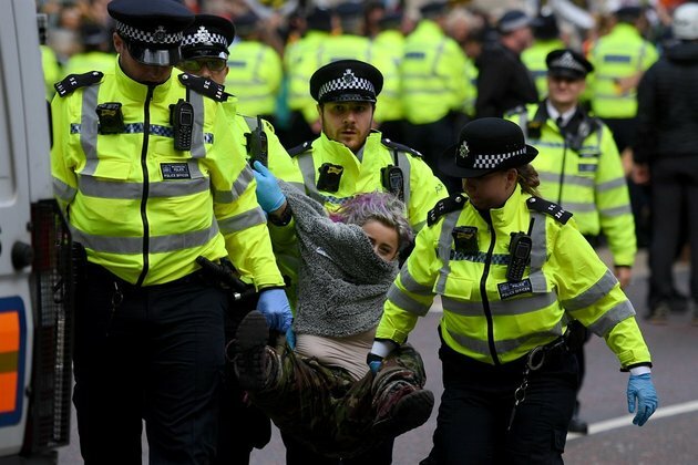 Climate protesters vow to &#039;occupy&#039; London airport