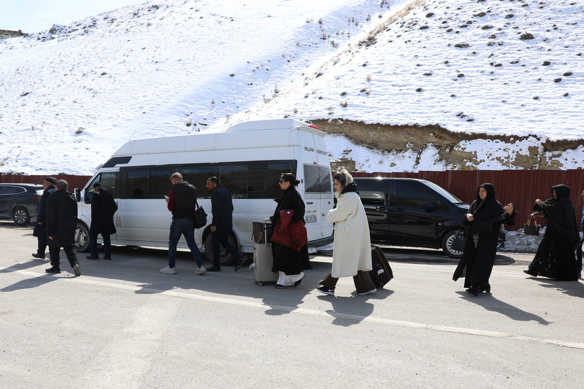 TRKIYE-VAN-BORDER-IRANIANS-TOURISM