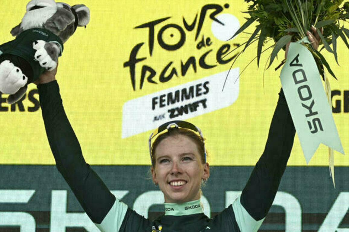 Wiebes claims Tour de France fourth stage, Vos maintains lead