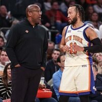 Skid snapped, Knicks start West swing with surging Suns
