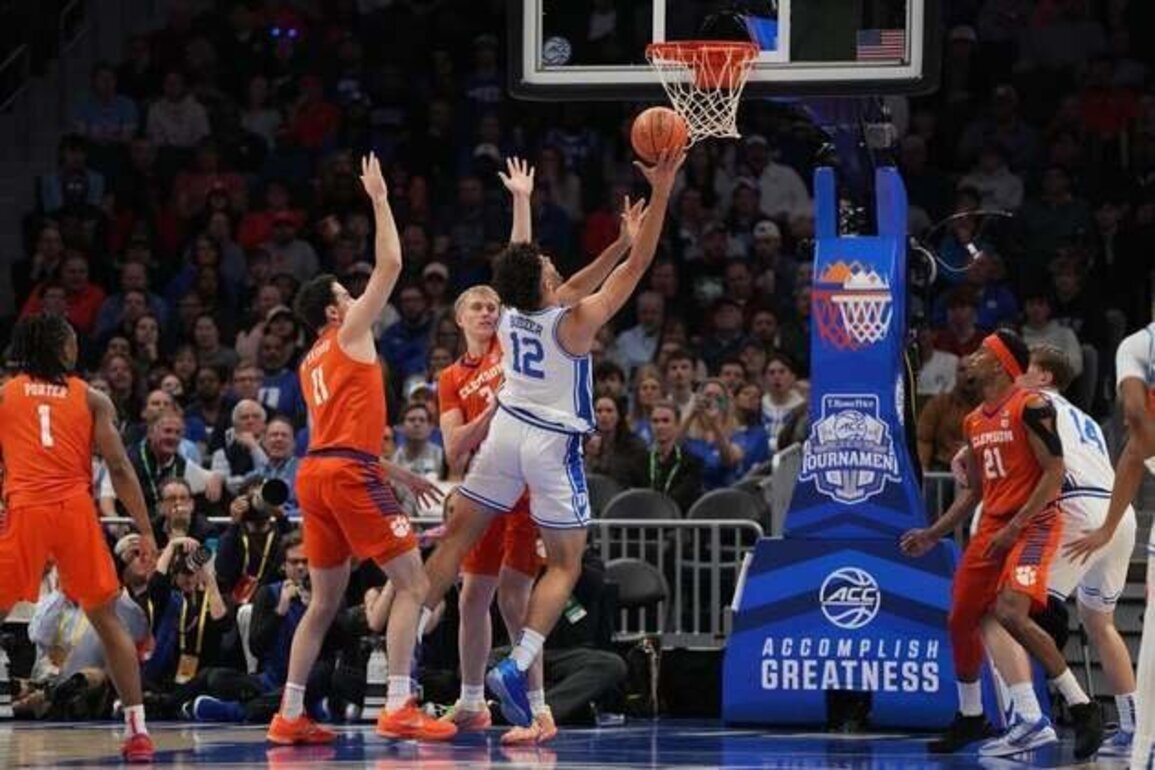 Boozer twins guide Duke past Clemson, into ACC final