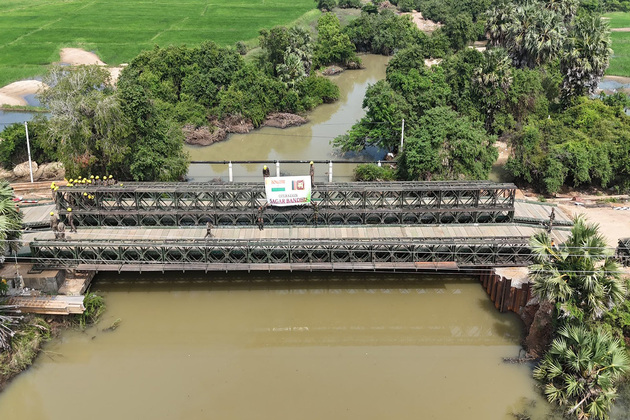 India installs 120-foot bailey bridge in Sri Lanka's Kilinochchi District