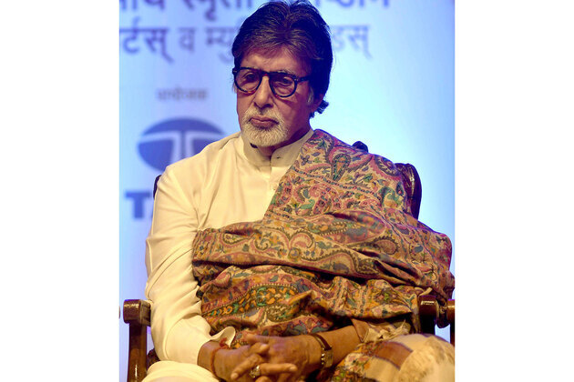 Amitabh Bachchan mourns death of his fan from Prayagraj, calls it "difficult and painful moment"