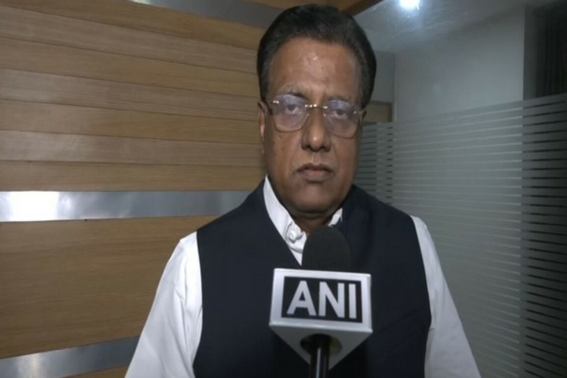 Telangana BJP hits back at Rahul Gandhi: Who are the real 'saudagars' - Congress or EAM Jaishankar?