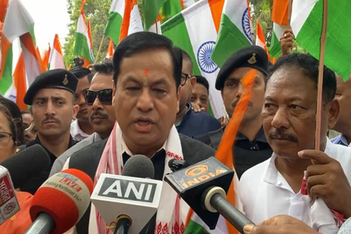 Union Minister Sarbananda Sonowal leads Tiranga Yatra in Dibrugarh
