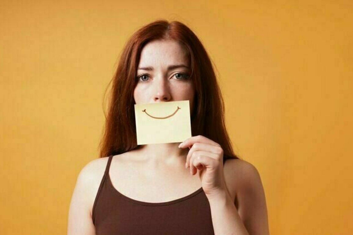 The anatomy of a smile: how to spot a fake from the real thing