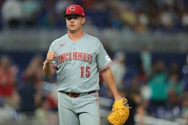 Reds set to welcome back closer Emilio Pagan vs. Brewers