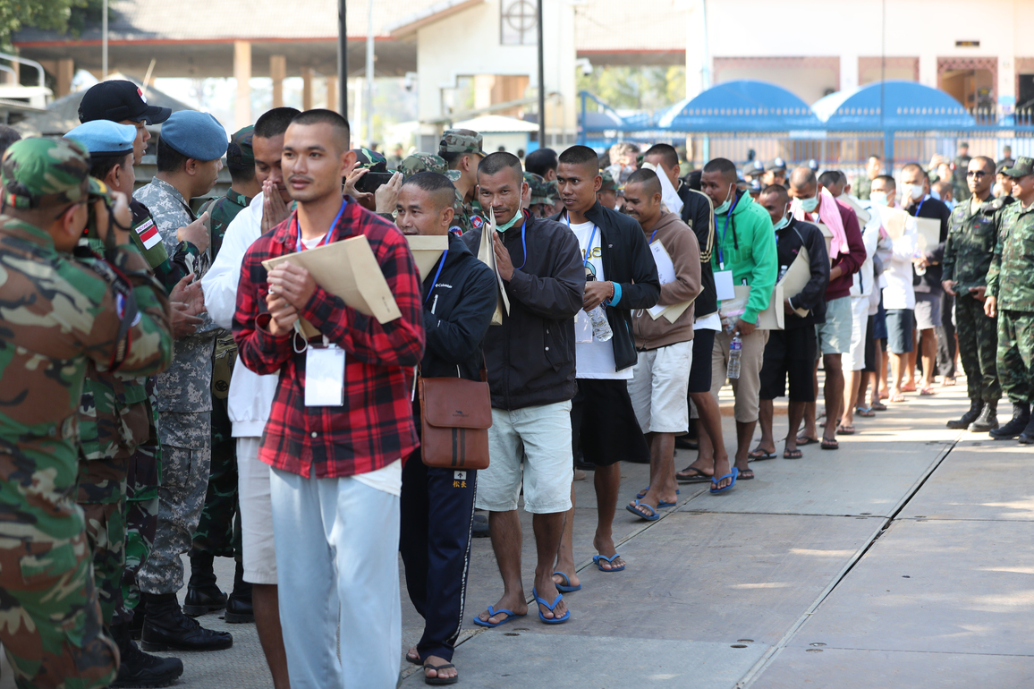 (SpotNews) CAMBODIA-PAILIN-DETAINED SOLDIERS-RETURN