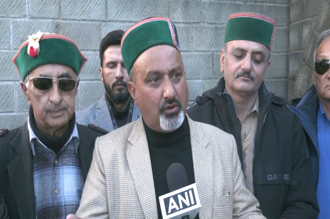 Himachal apple growers protest Indo-New Zealand trade deal, seek 100% import duty on foreign apples