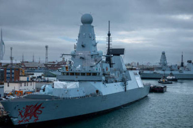 Britain expands Hormuz mission as Starmer faces calls to quit
