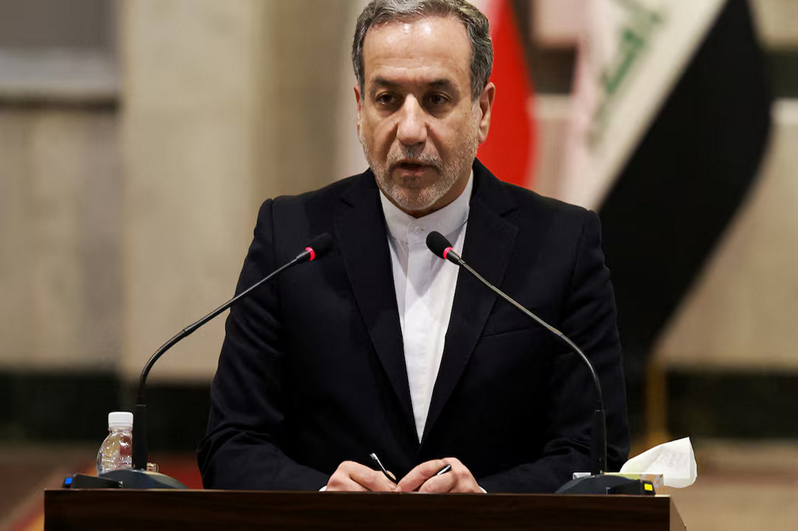 Iran enters US nuclear talks "with open eyes", won't compromise on rights: Araghchi
