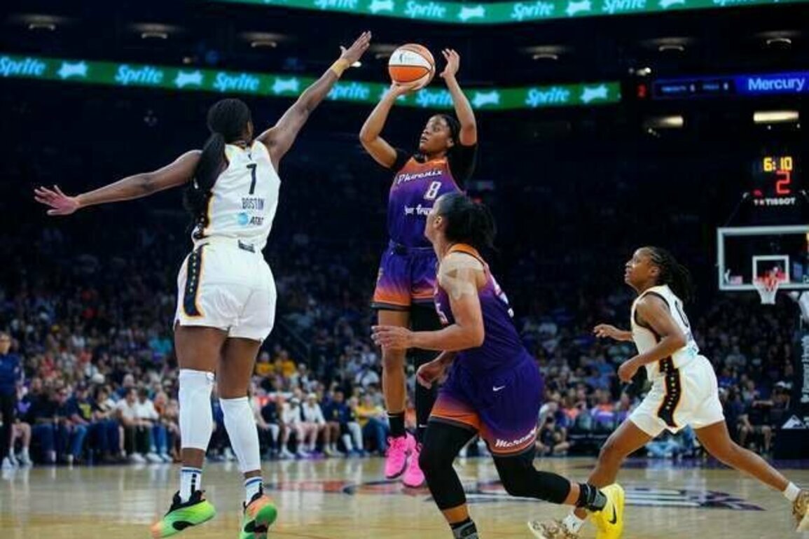 Alyssa Thomas' record triple-double leads Mercury past Fever