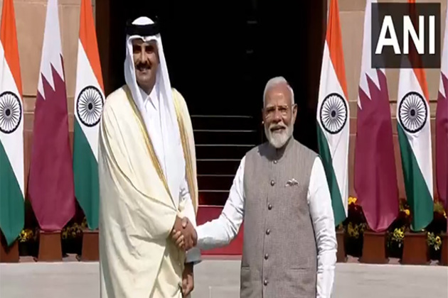 Delhi: PM Modi holds bilateral meeting with Amir of Qatar