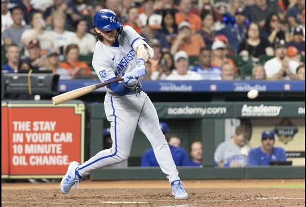 Hot Royals hand Astros another damaging setback