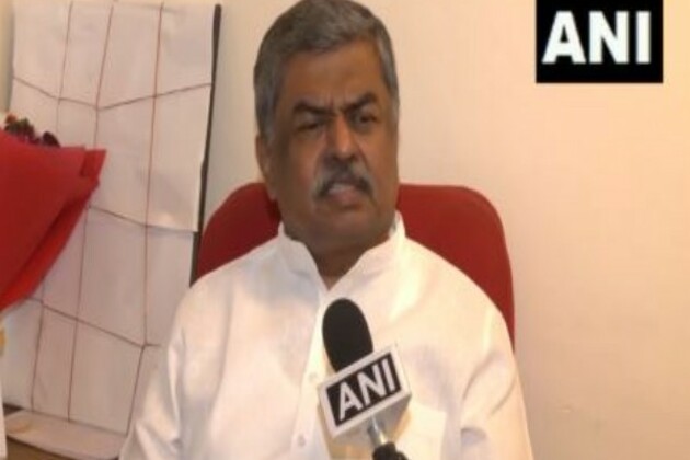 "PM Modi should apologise": Congress leader BK Hariprasad on Nishikant Dubey's remarks