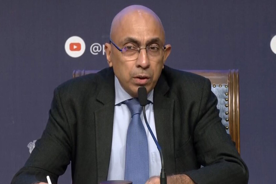 Textile Ministry sets up monitoring cell to coordinate with stakeholders amid West Asia tensions