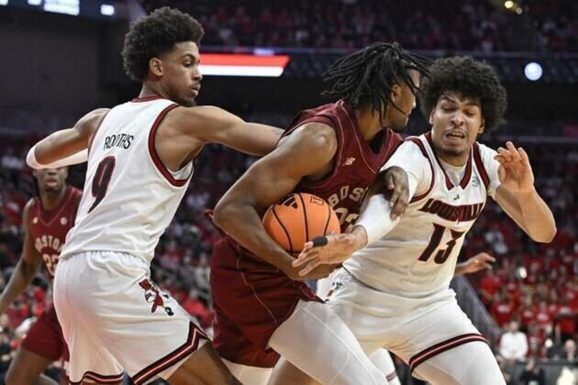 Sananda Fru's double-double lifts No. 20 Louisville over Boston College
