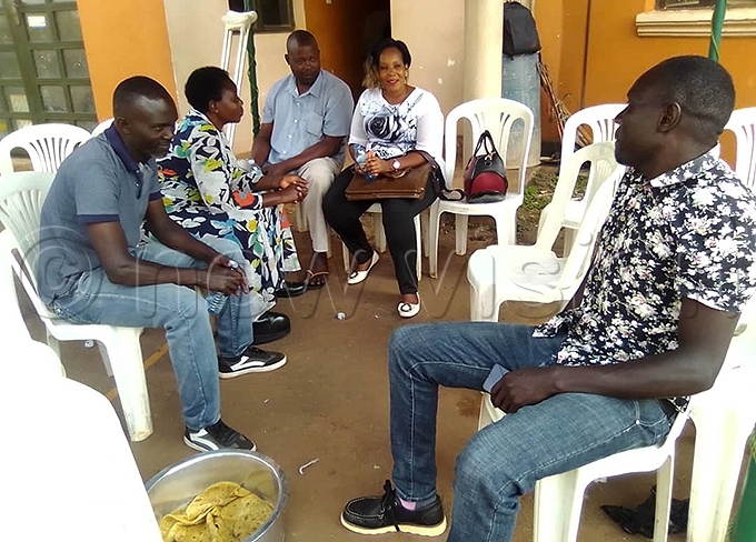 ouncillors camped outside mbrose twookis office hoto by bu atuusa
