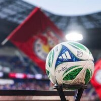 Red Bulls acquire Colombian D Julian Bazan