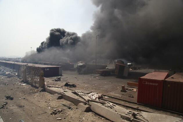 At least 8 killed, 750 wounded in blast at southern Iranian port