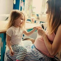 Can what you eat during pregnancy and breastfeeding affect whether your child develops food allergies?