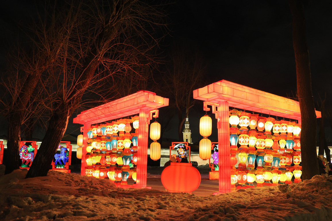 RUSSIA-ST. PETERSBURG-LANTERNS-CHINESE NEW YEAR CELEBRATION