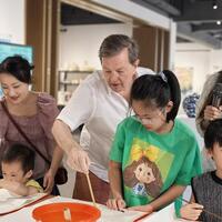 Australian artist's 20-year career exploring Chinese art, culture