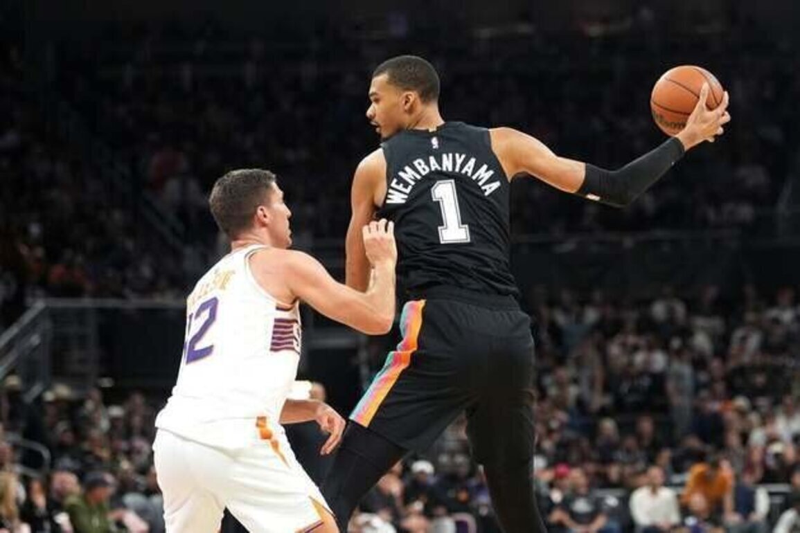 Spurs pick on short-handed Suns, earn 7th straight win