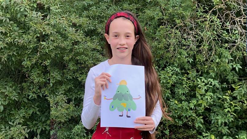 Summer-Lynn holding the winning design
