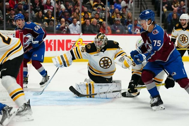 Linus Ullmark, Bruins blank short-handed Avalanche