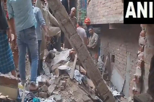 Seelampur building collapse: 8 injured, including infant; rescue operation continues in North-East Delhi