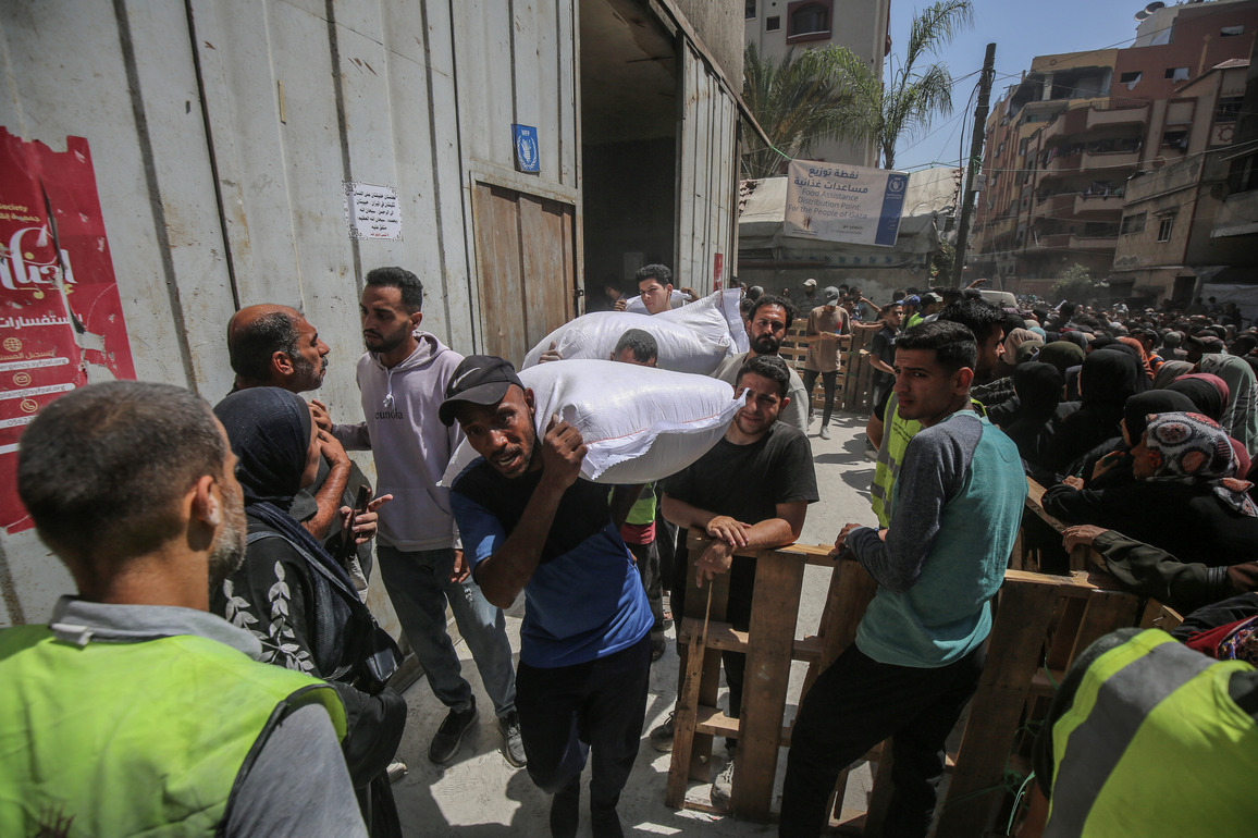 MIDEAST-GAZA CITY-FOOD ASSISTANCE DISTRIBUTION POINT