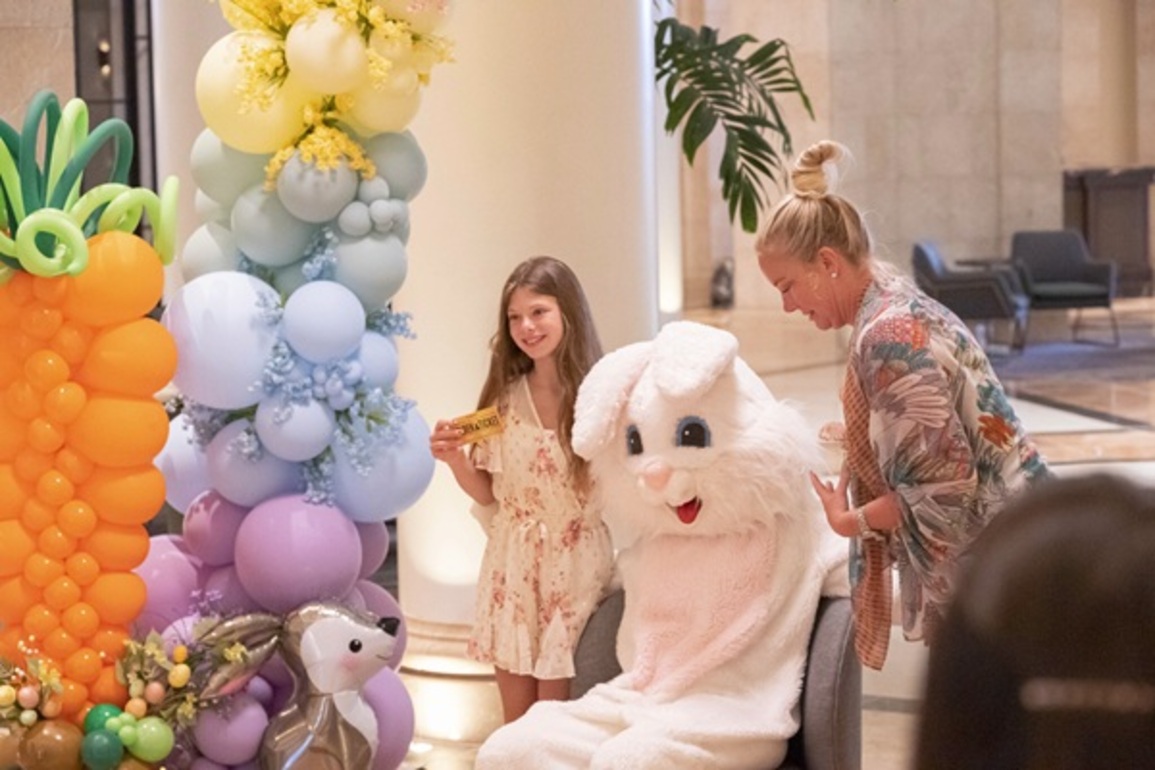 Golden Tickets &amp; 50 Pounds of Chocolate- Easter Magic at Grande Lakes Orlando