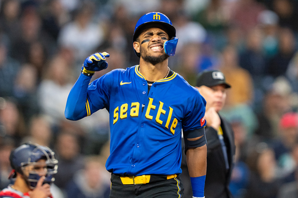 Nationals tag Snider in 10th, hand Seattle Mariners 9-3 loss
